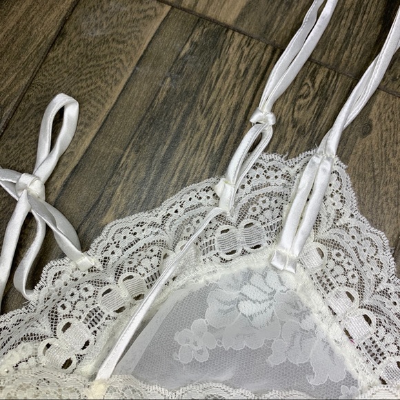 VICTORIAS SECRET Vintage Gold Label Lace Lingerie - Picture 11 of 13